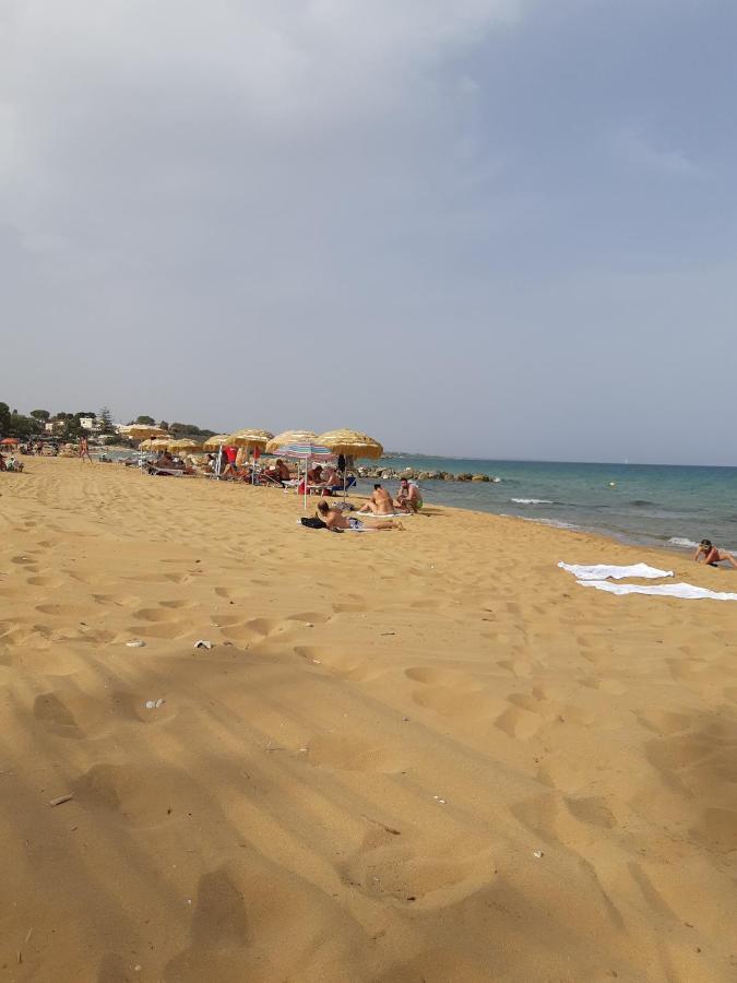 Fronte Mare Apartment Avola Exterior photo
